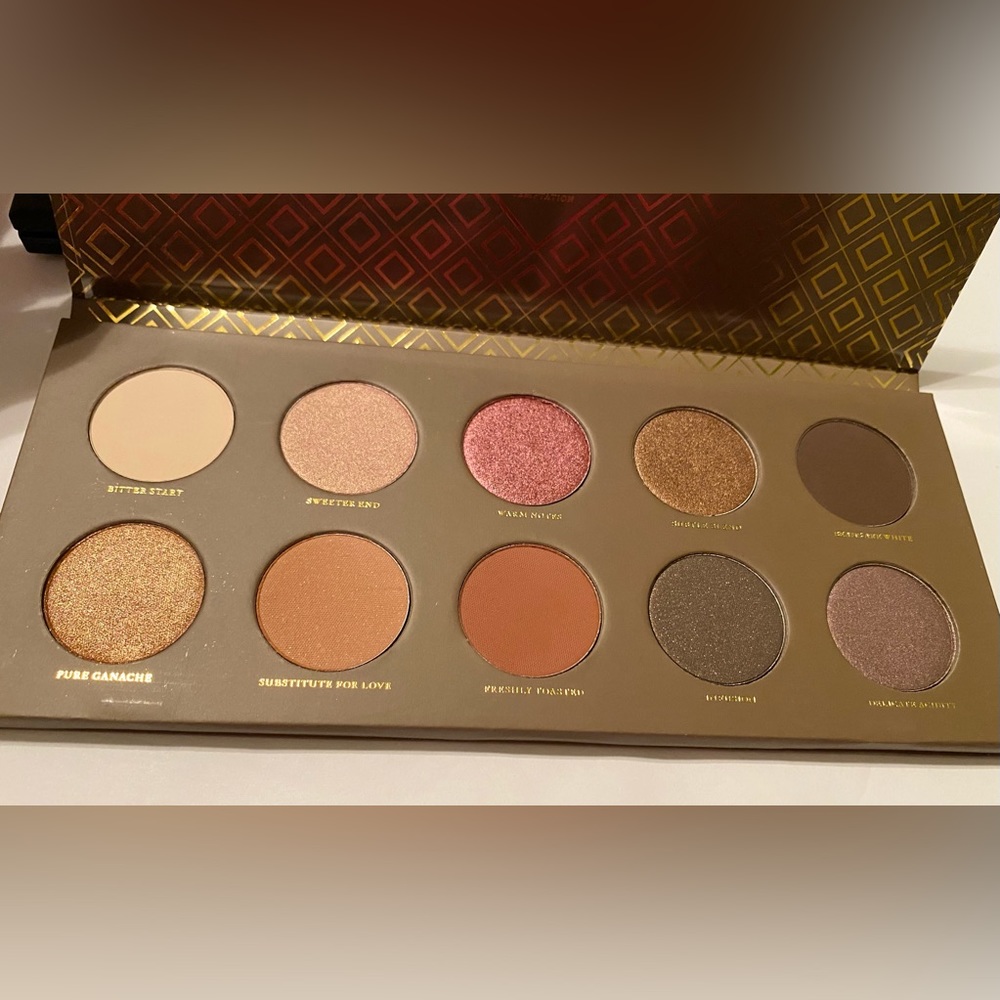Zoeva Cocoa Blend eyeshadow palette